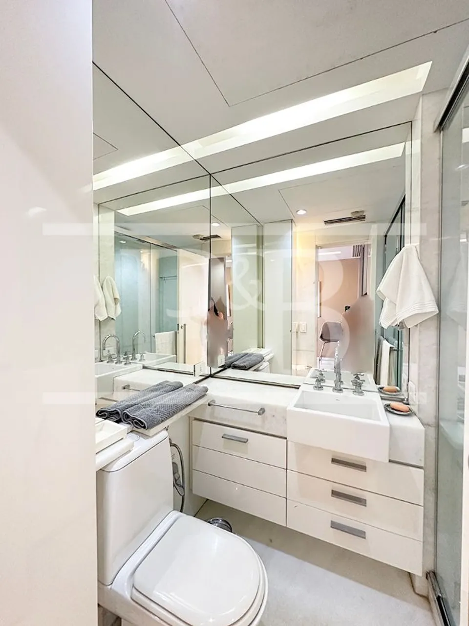 Apartamento mobiliado com 2 dormitórios e 2 banheiros — photo 7
