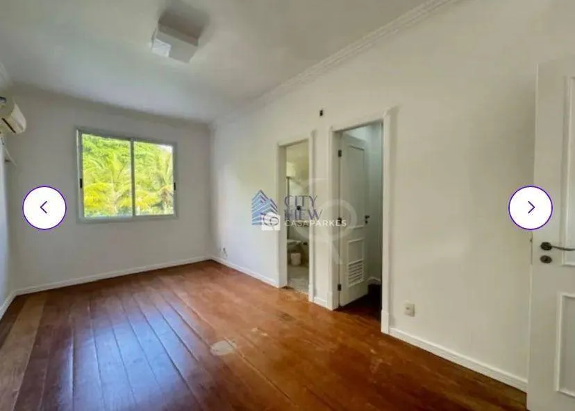 House with 5 bedrooms, separate kitchen, 750 m² — photo 23