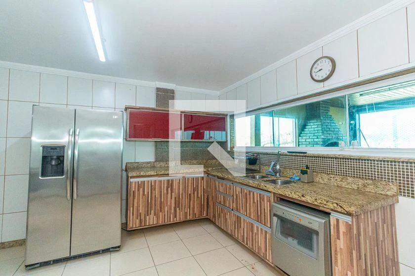 Rooftop apartment with 4 bedrooms and 450 m² — photo 42