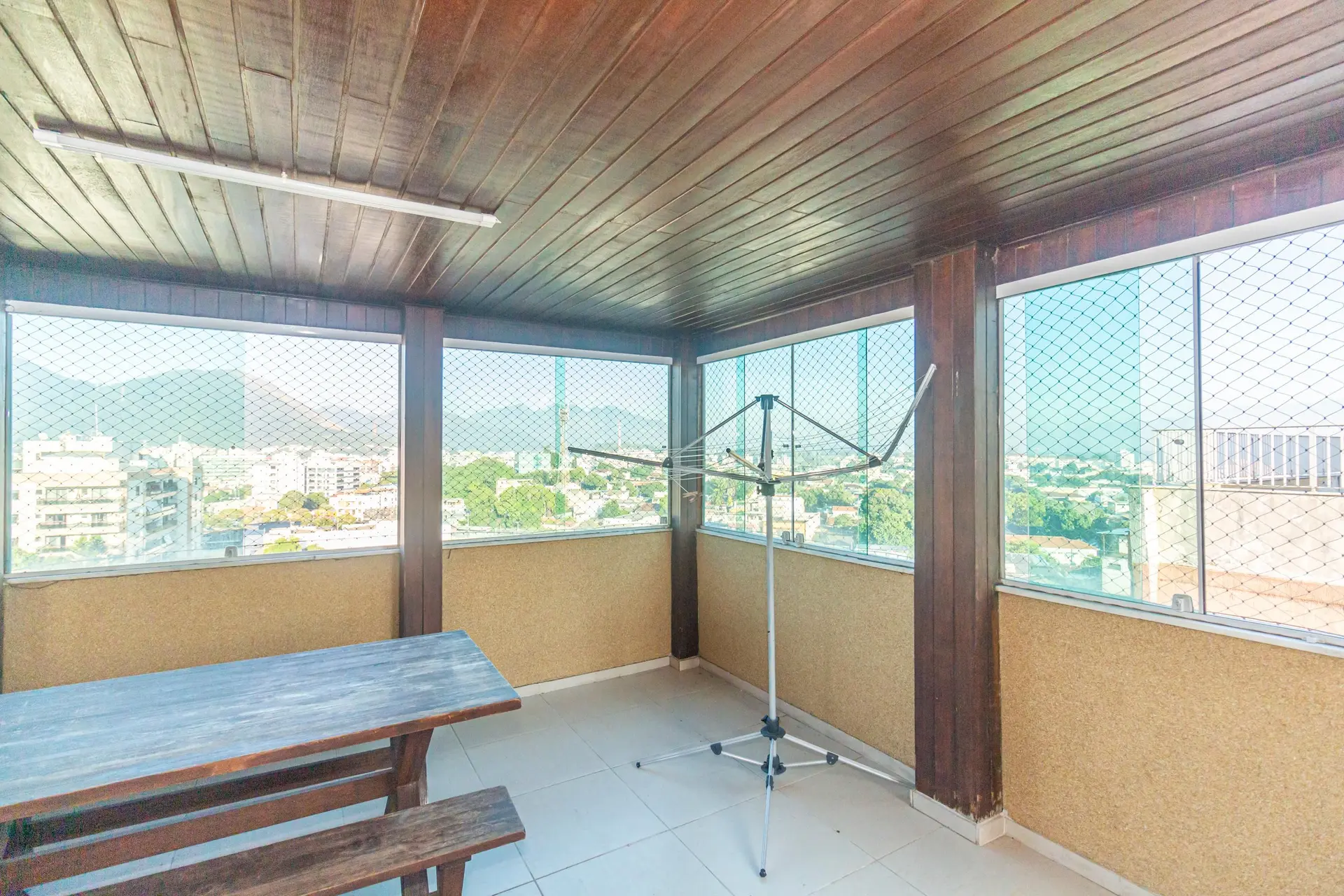 Apartamento mobiliado com 4 quartos e 3 banheiros — photo 8