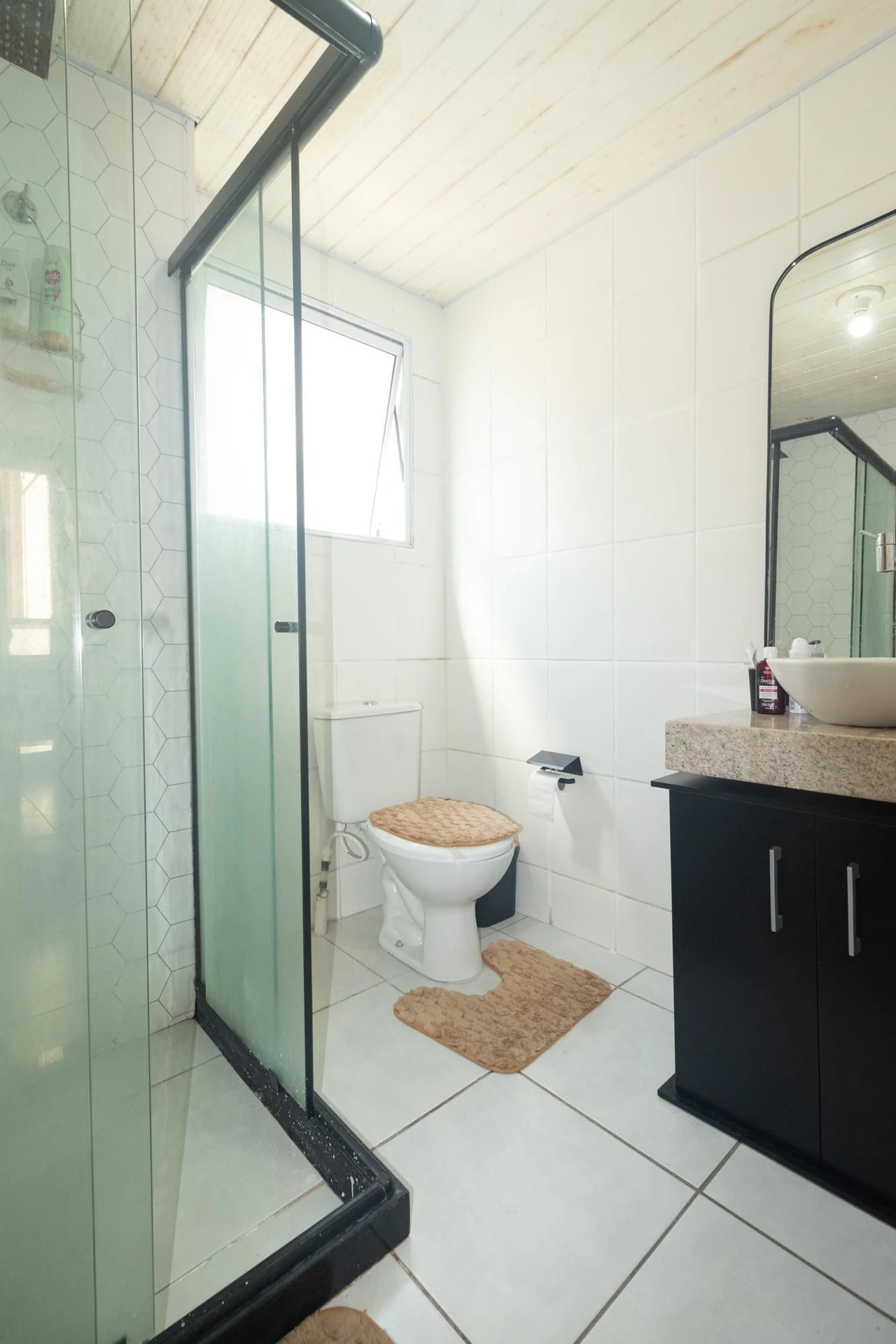 Furnished 2-bedroom apartment with an open-air pool — photo 18
