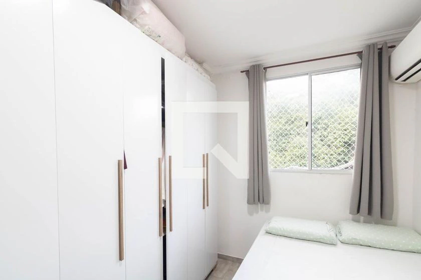 2-bedroom apartment with a closed kitchen and gas stove — photo 4