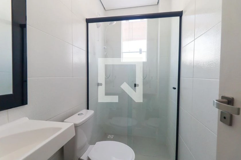 Furnished studio with 1 bedroom and 1 bathroom — photo 11