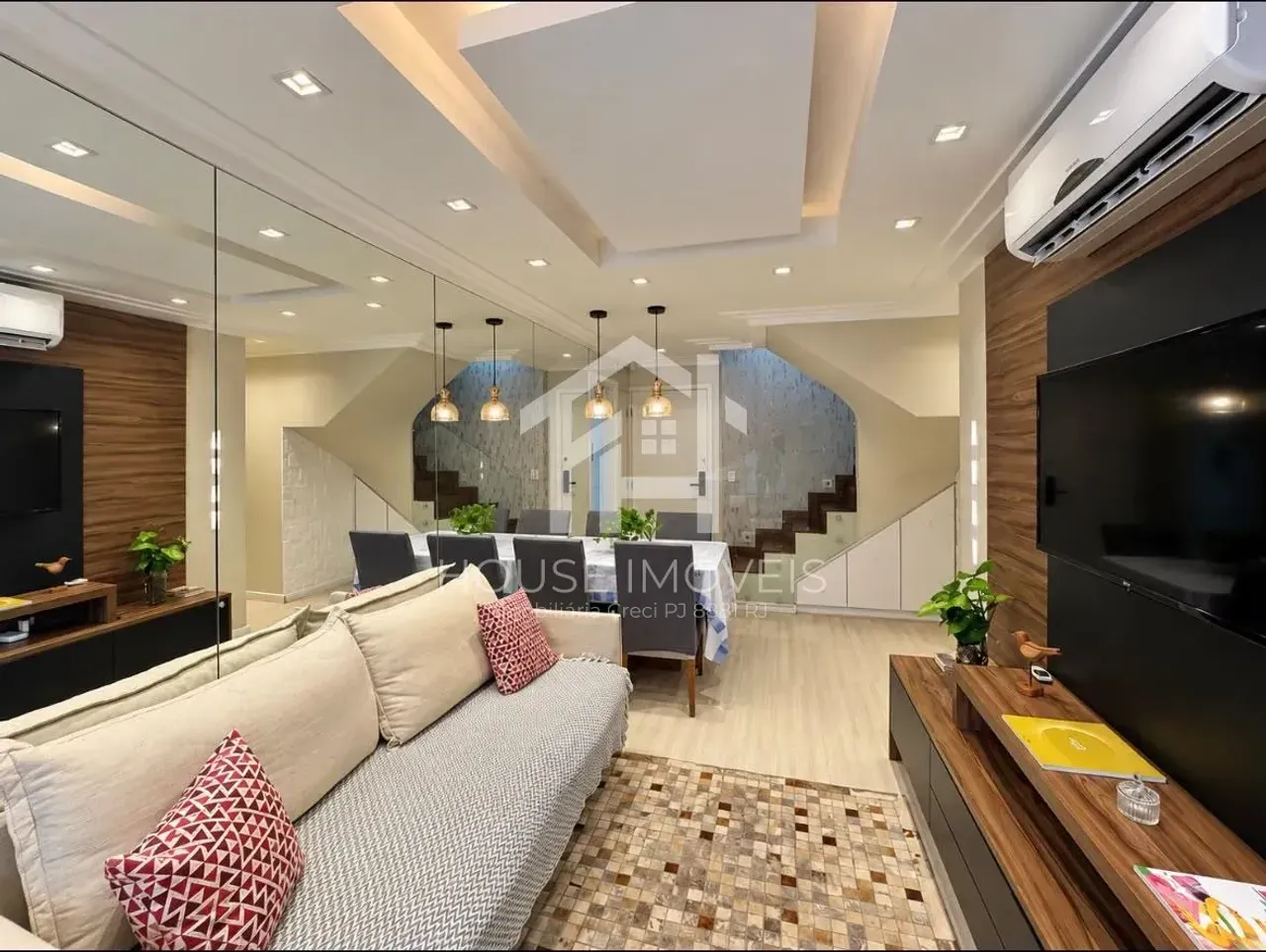 Панорамные окна и 3 спальни: квартира 150 м² — photo 3