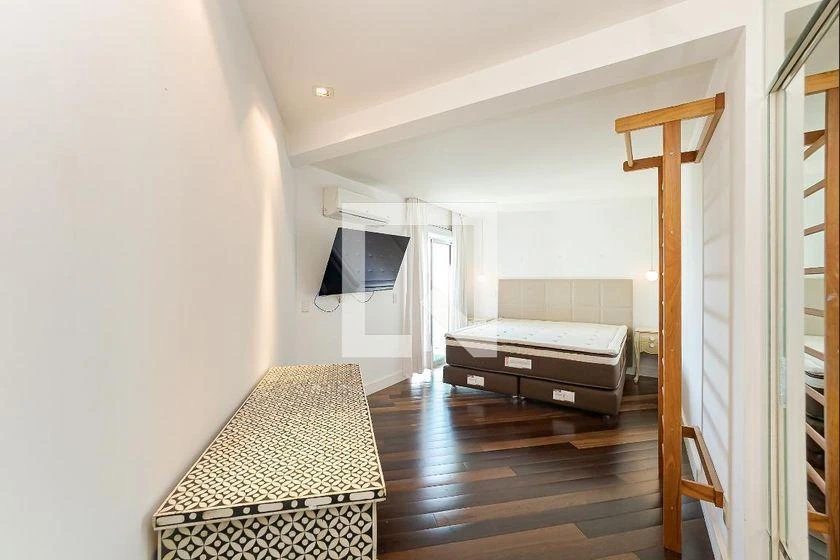Furnished apartment with 3 en-suite bedrooms and 211 m² — photo 12