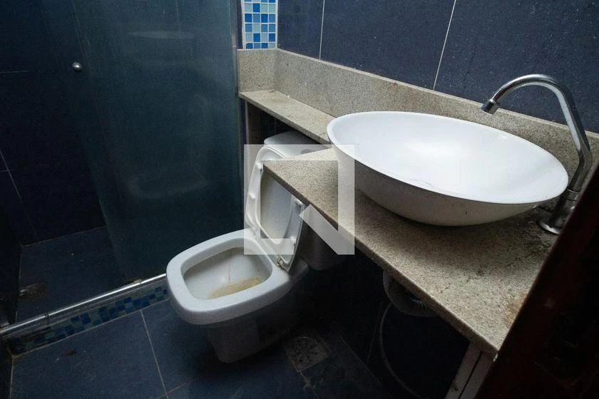 2-bedroom apartment in a building with a pool — photo 18