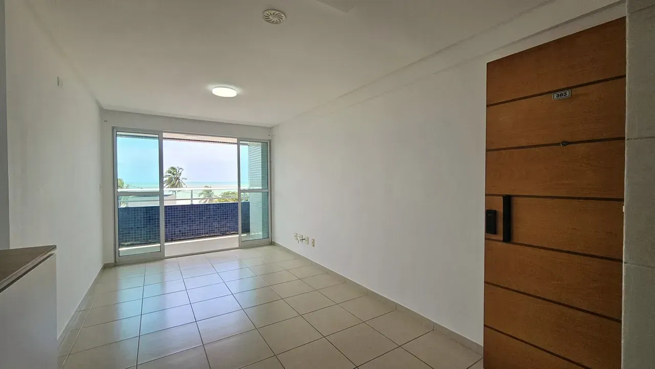 60 m² apartment with 2 en-suite bedrooms and parking