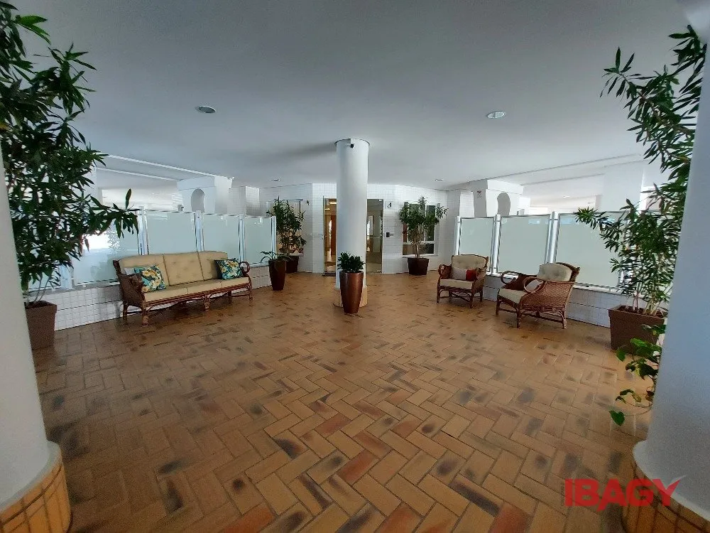 3-bedroom apartment with 1 en-suite and 2 parking spots 145 m² — photo 39