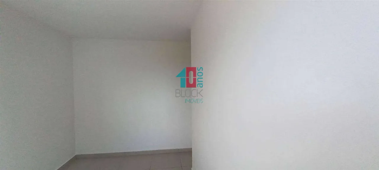 Apartamento de 2 quartos com vaga e cozinha separada — photo 12