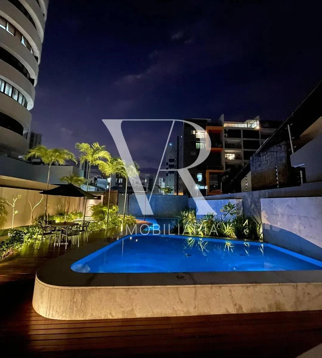 2-bedroom apartment in a building with a pool — photo 20
