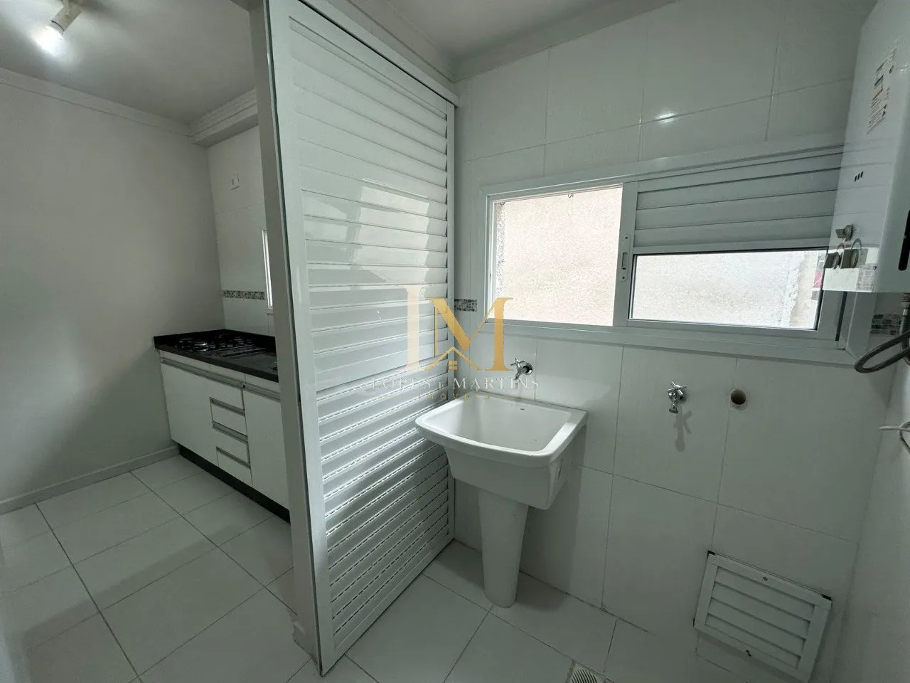 Деревянный пол или ламинат и 1 спальня: квартира 46 м² — photo 9