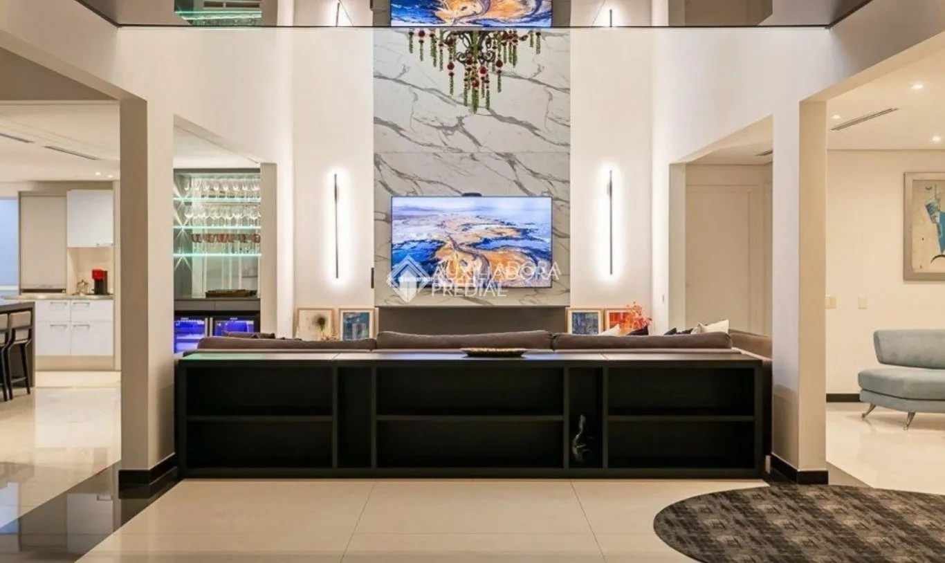 Furnished house with 6 en-suite bedrooms and 7 baths — photo 35