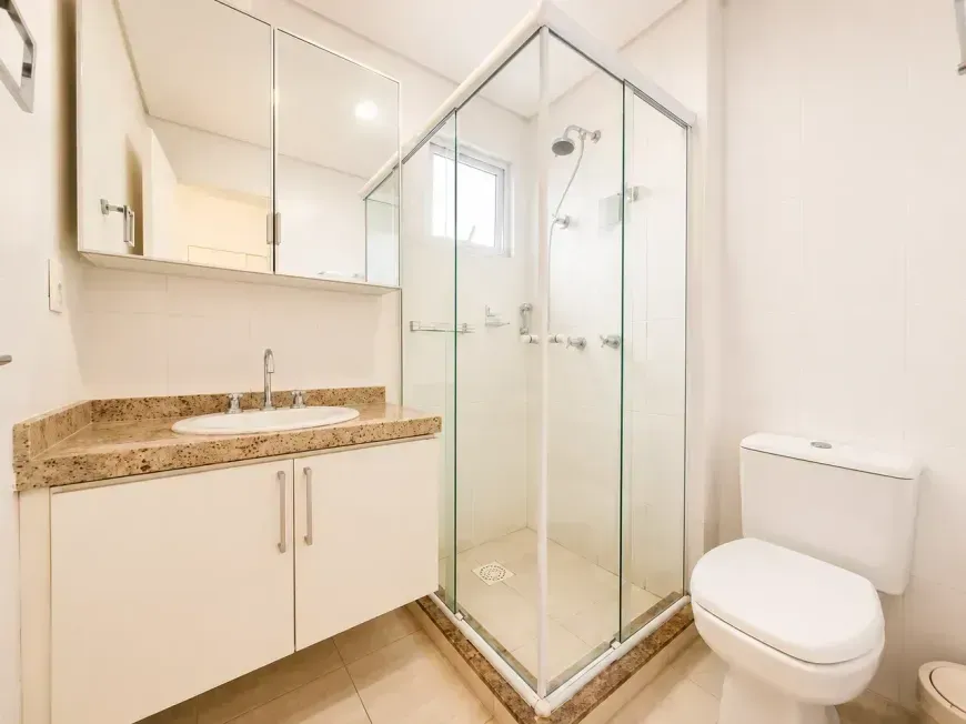 3-bedroom apartment in a building with a pool — photo 12
