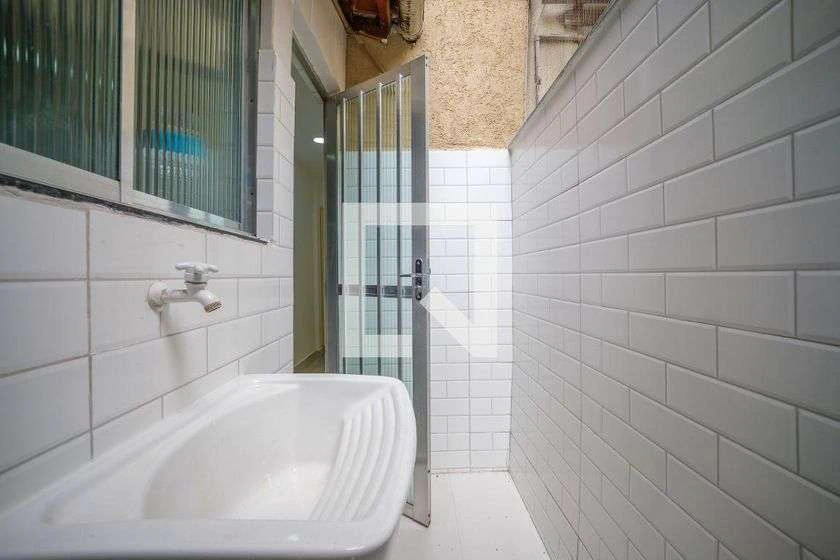 80 m² apartment with an open-plan kitchen and 2 bedrooms — photo 29
