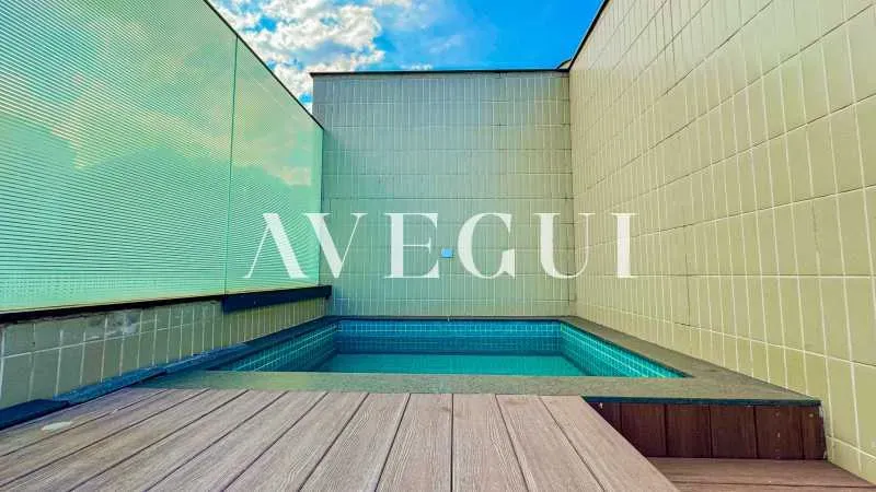 3-bedroom apartment in a building with a pool — photo 10