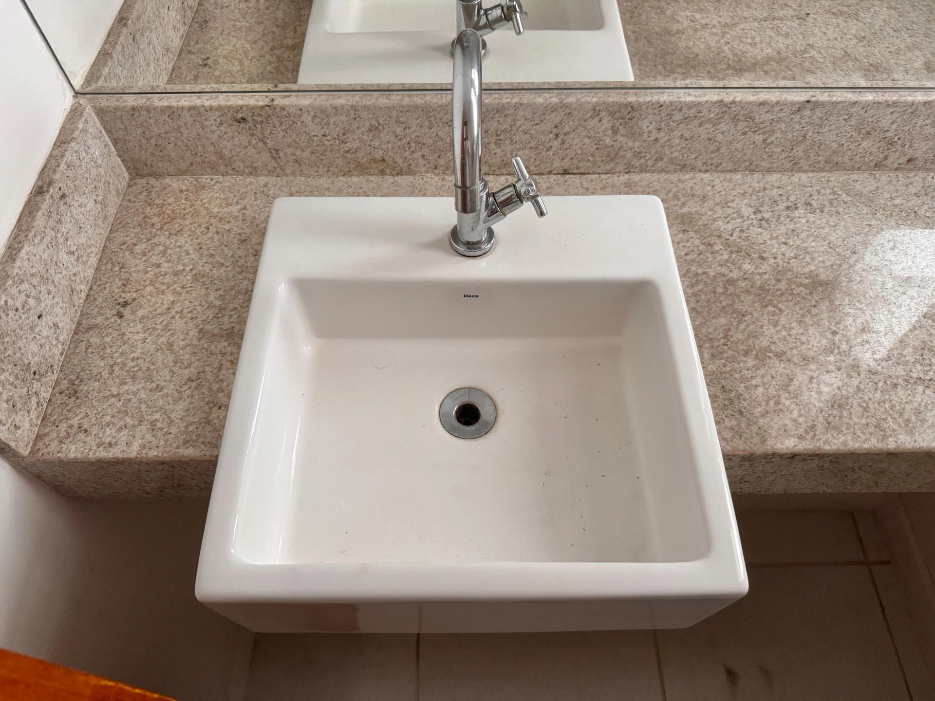 Квартира 107 м² з видом на воду та балконом із грилем — photo 15