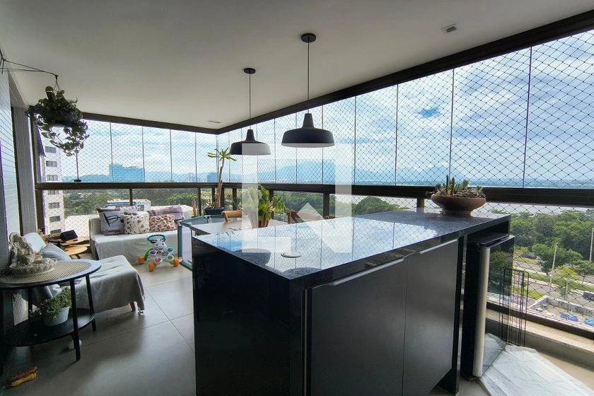 160 m² rental apartment with 4 en-suite rooms and balcony — photo 7