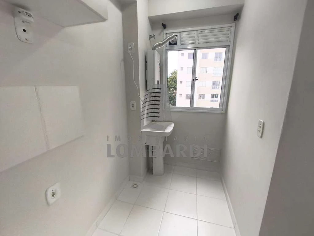 2-bedroom apartment with an en-suite and separate kitchen — photo 6