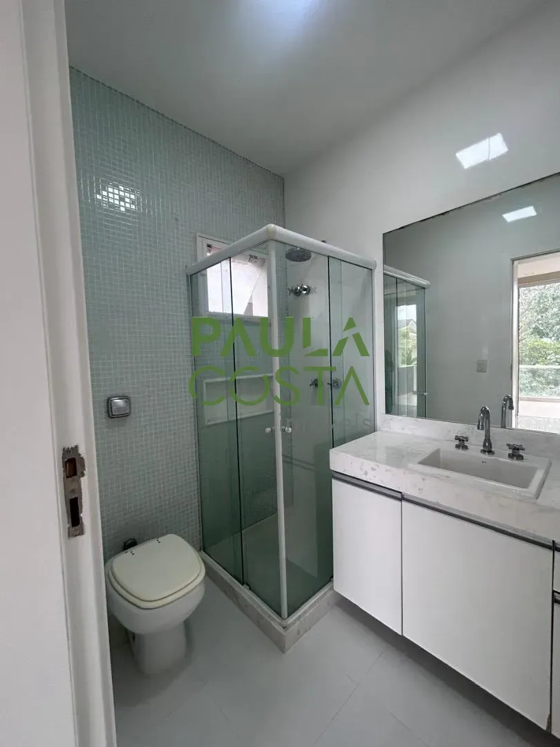 Панорамні вікна та 4 спальні: будинок 480 м² — photo 28