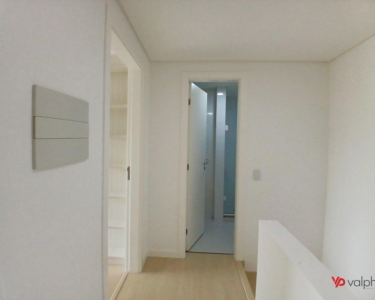 Home office in a 2-bedroom apartment, 105 m² — photo 4
