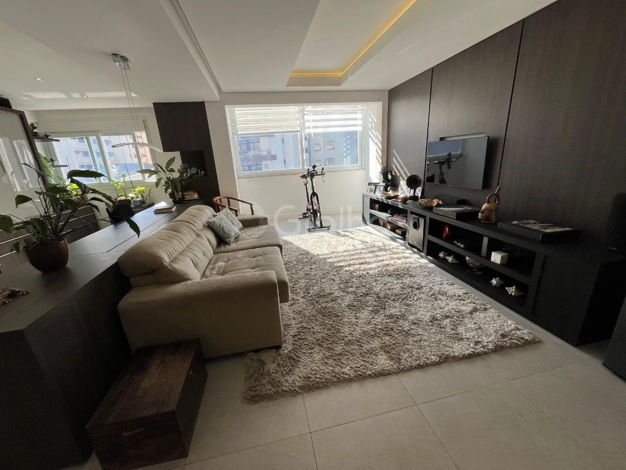 Furnished apartment with 3 bedrooms and 199 m² — photo 6