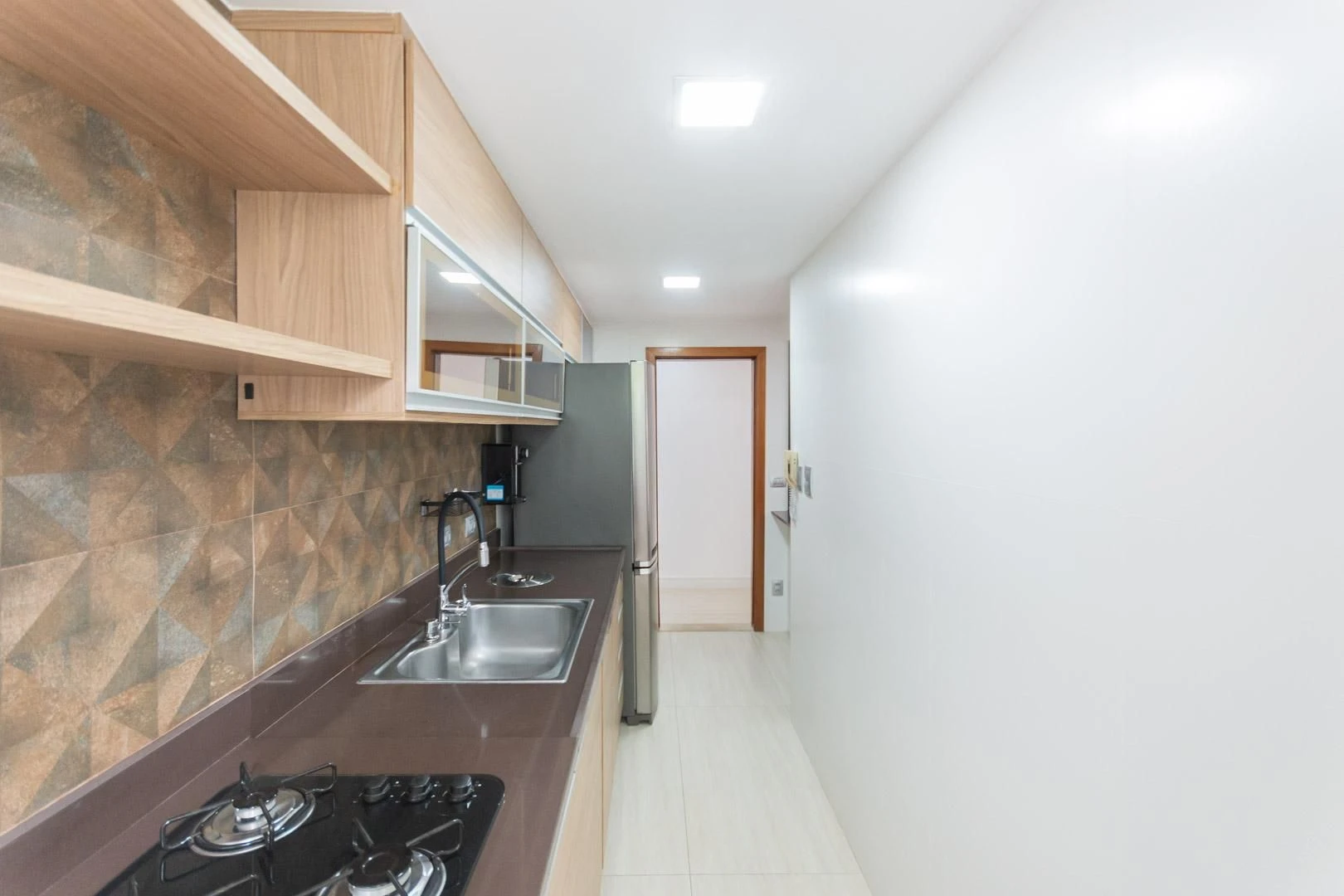 Робоче місце та 2 спальні: квартира 61 м² — photo 20