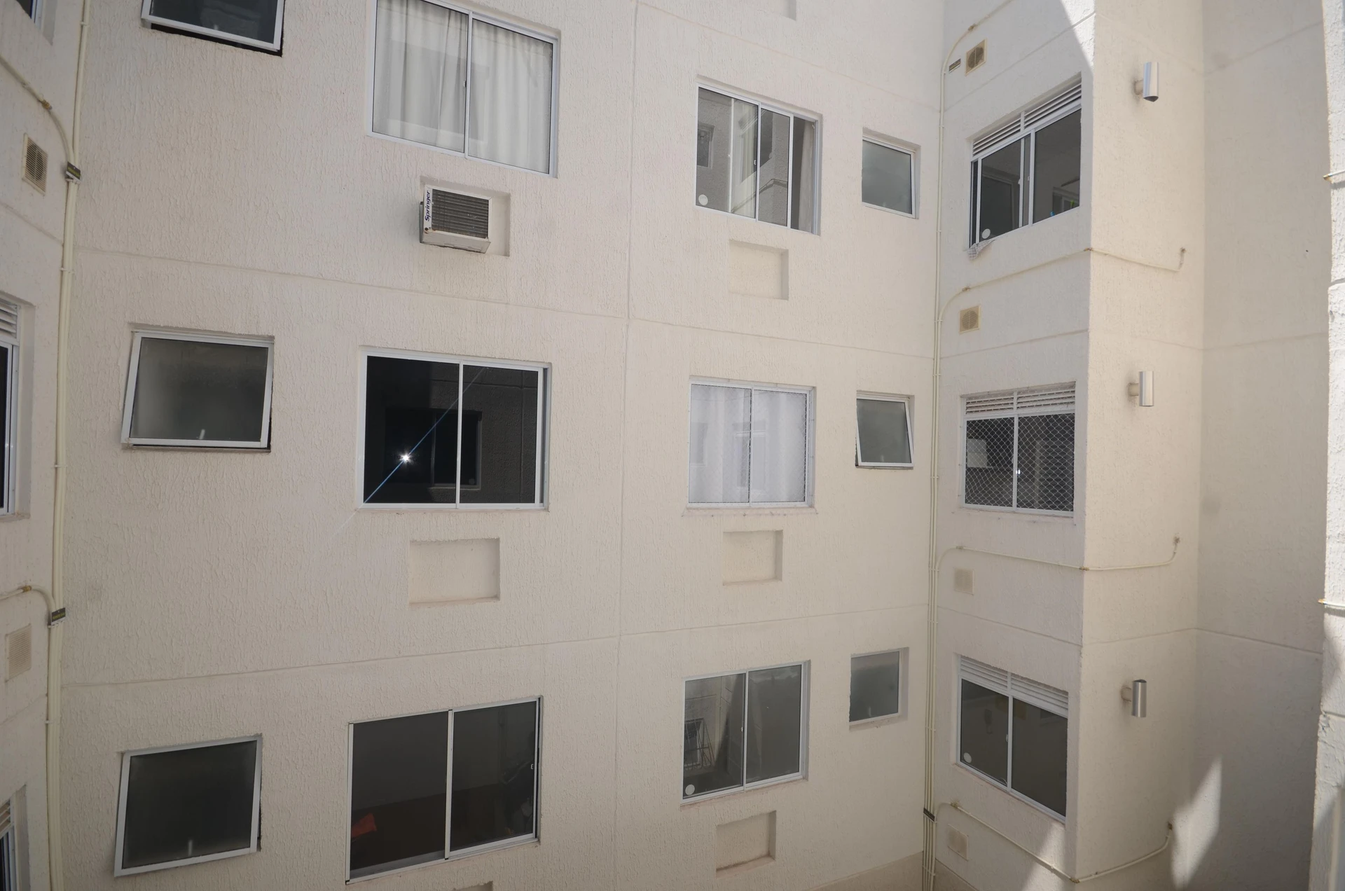 Unfurnished apartment with 2 bedrooms and 1 parking space — photo 4