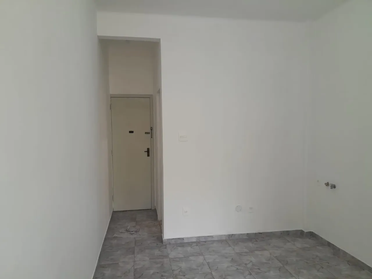 Unfurnished 1-bedroom apartment with 31 m² — photo 14