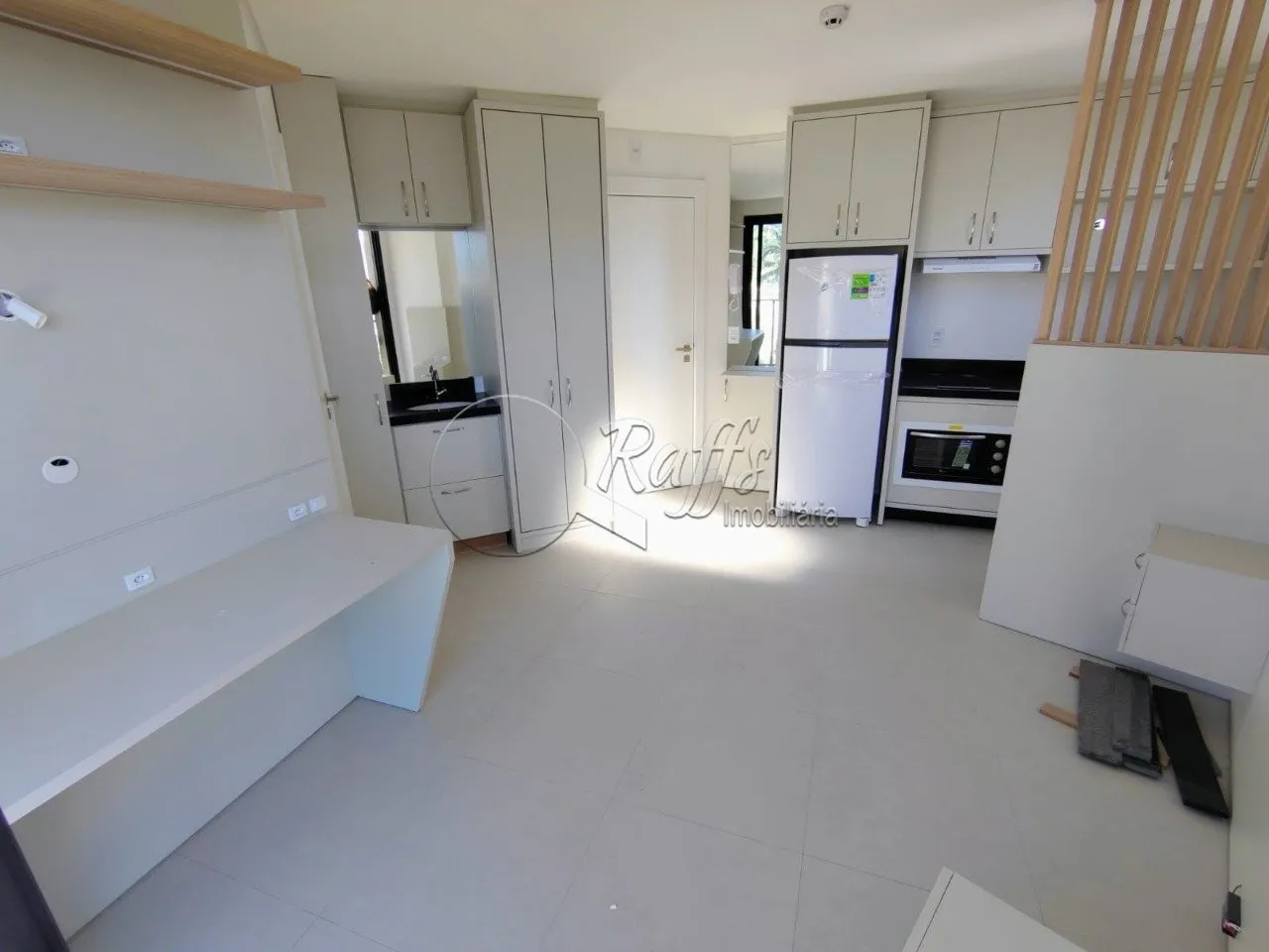 Estudio amueblado de 25 m² con balcón cerrado — photo 2
