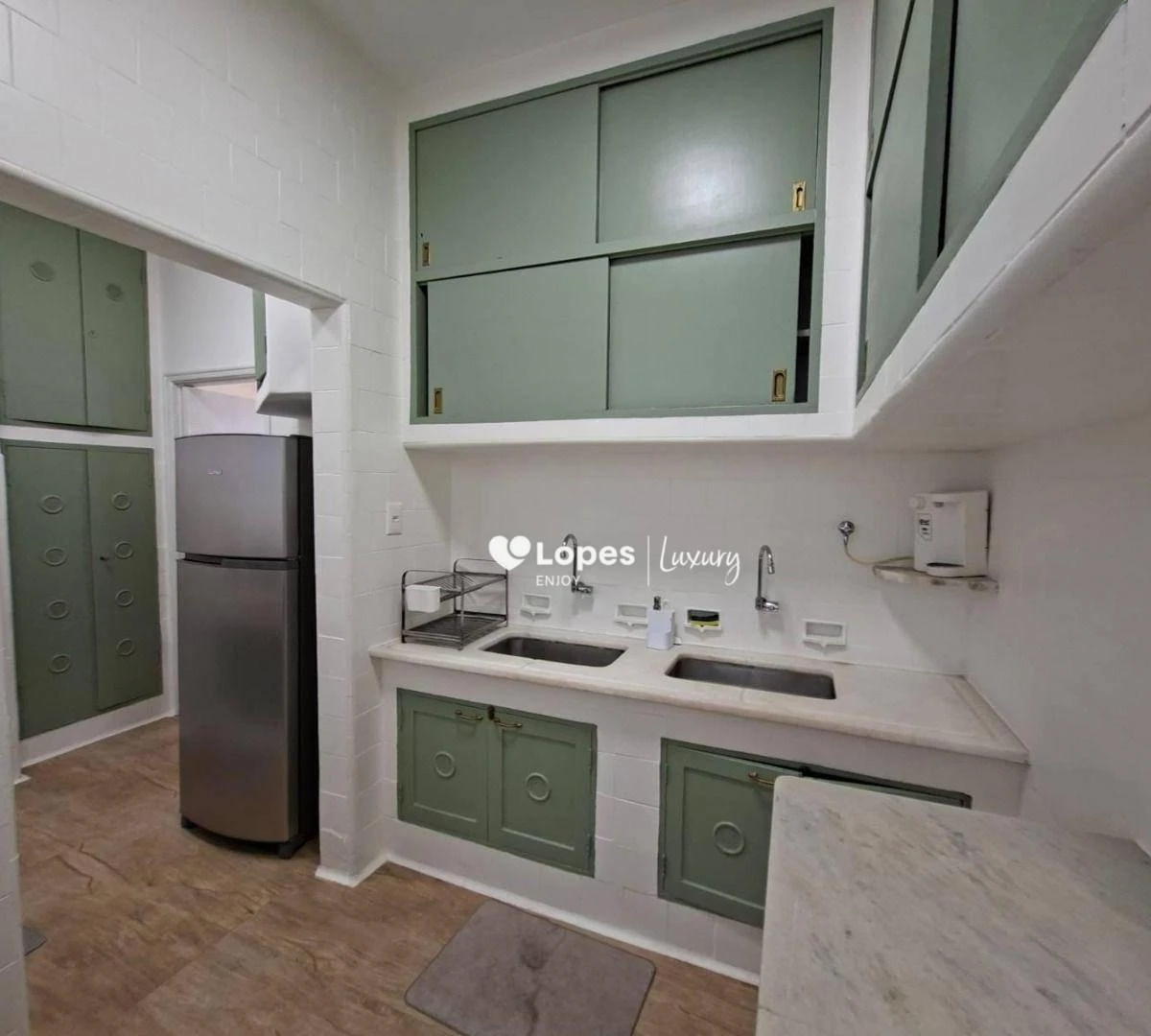 167 m² apartment with 4 bedrooms and a gas kitchen — photo 41
