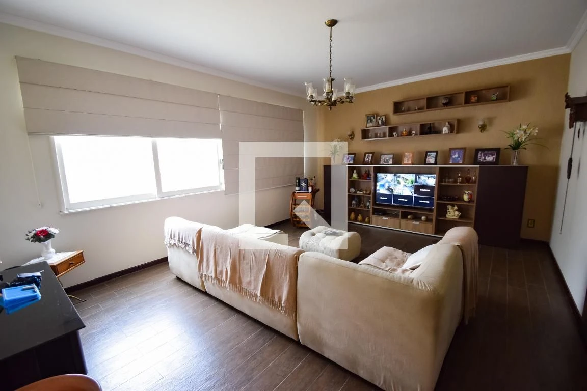 Casa mobiliada com 6 quartos e 3 suítes com jardim e BBQ — photo 4