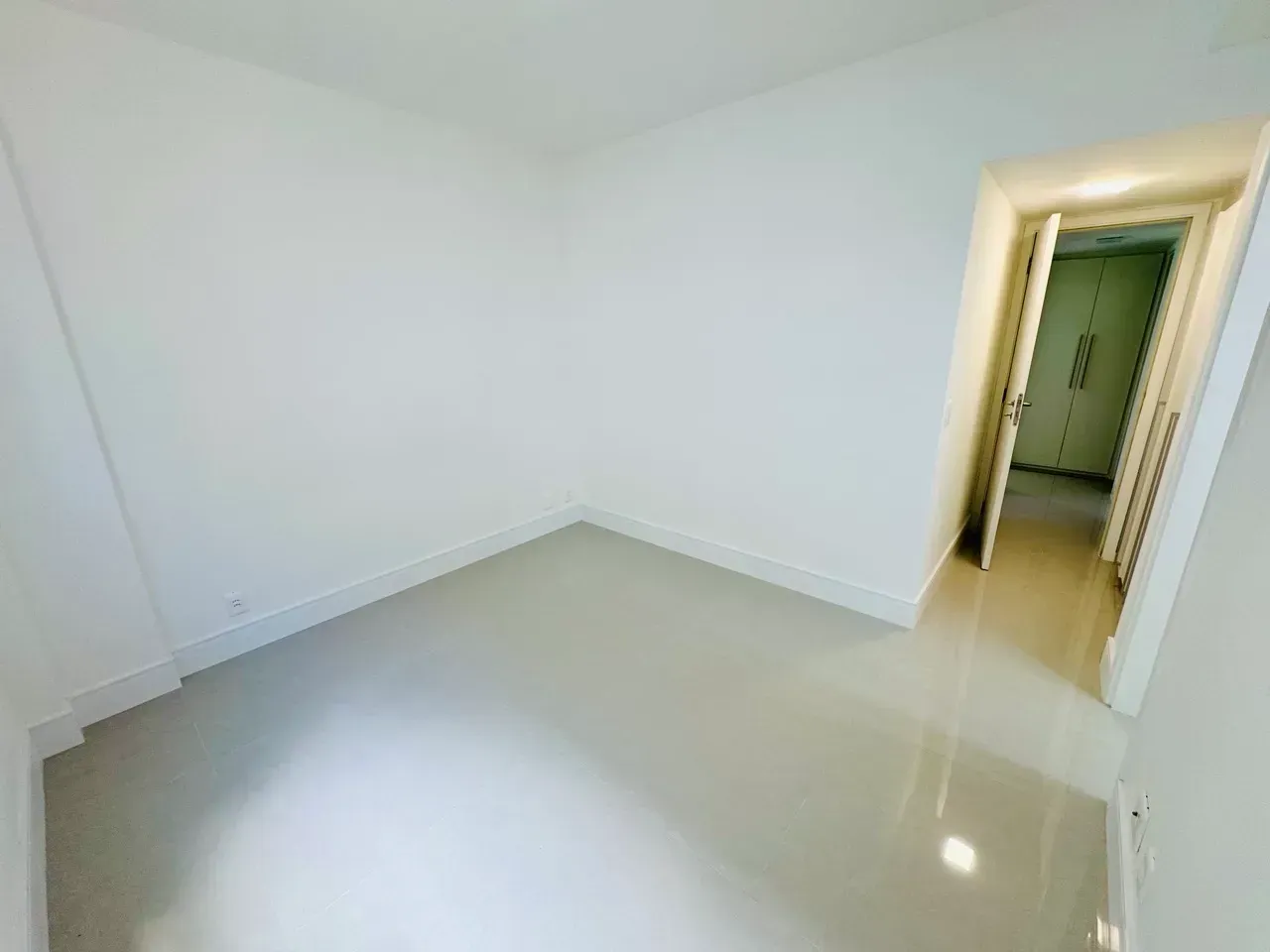 3-bedroom apartment with a private BBQ in Rio de Janeiro — photo 17