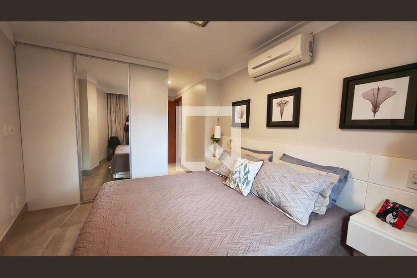 Furnished apartment, 160 m², with a glass-enclosed balcony — photo 12
