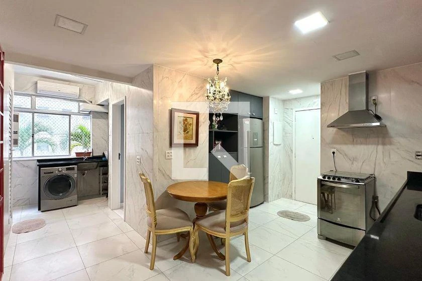 214 m² apartment with 4 bedrooms and 2 parking spaces — photo 39