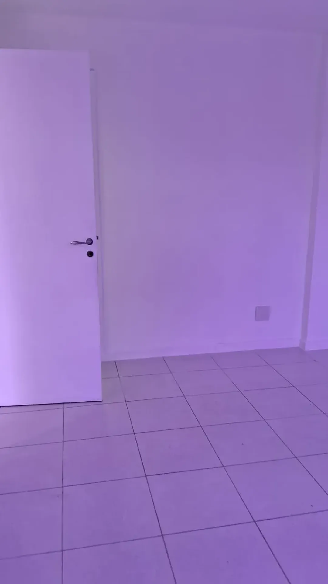 One-bedroom apartment in a building with a coworking space — photo 14