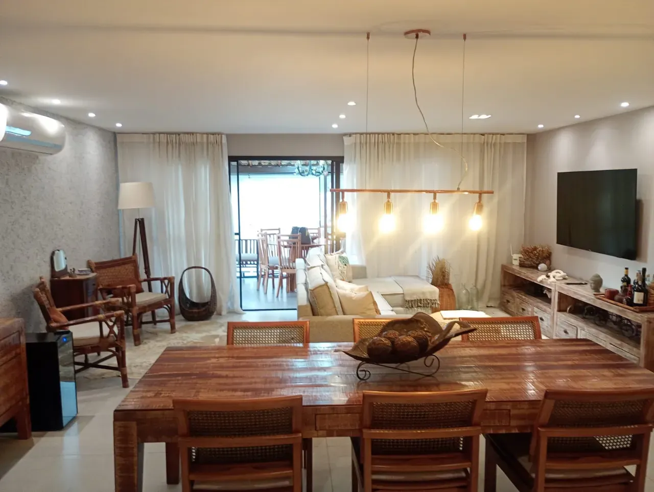 Furnished apartment with 3 bedrooms and 4 bathrooms — photo 28