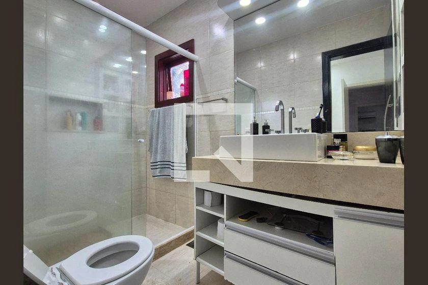 House for rent with 4 bedrooms and a glass balcony — photo 11