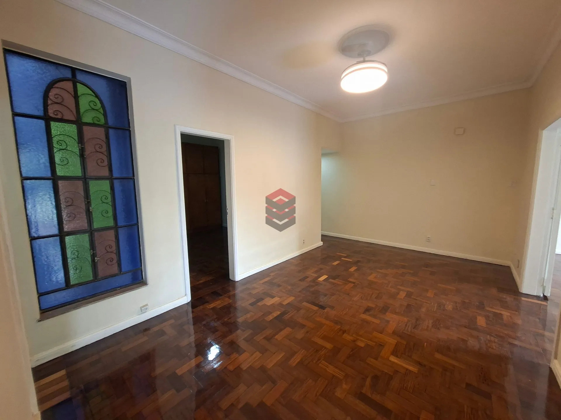 Apartment, 159 m², with wood or laminate floors — photo 15