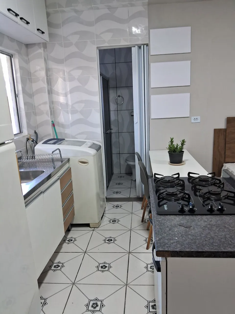 Furnished studio with 1 bedroom and 1 bathroom — photo 14