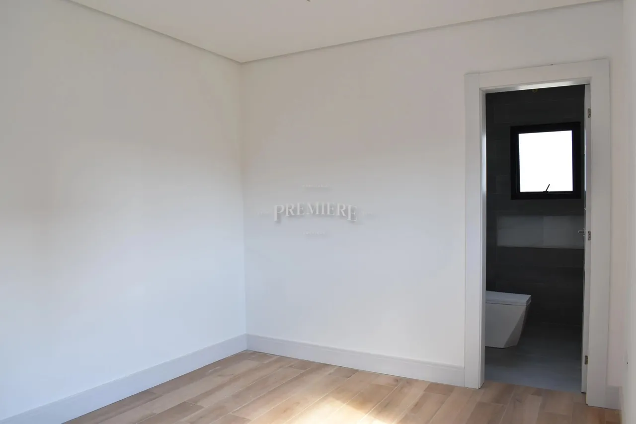 House with 3 en-suite bedrooms and private BBQ — photo 13