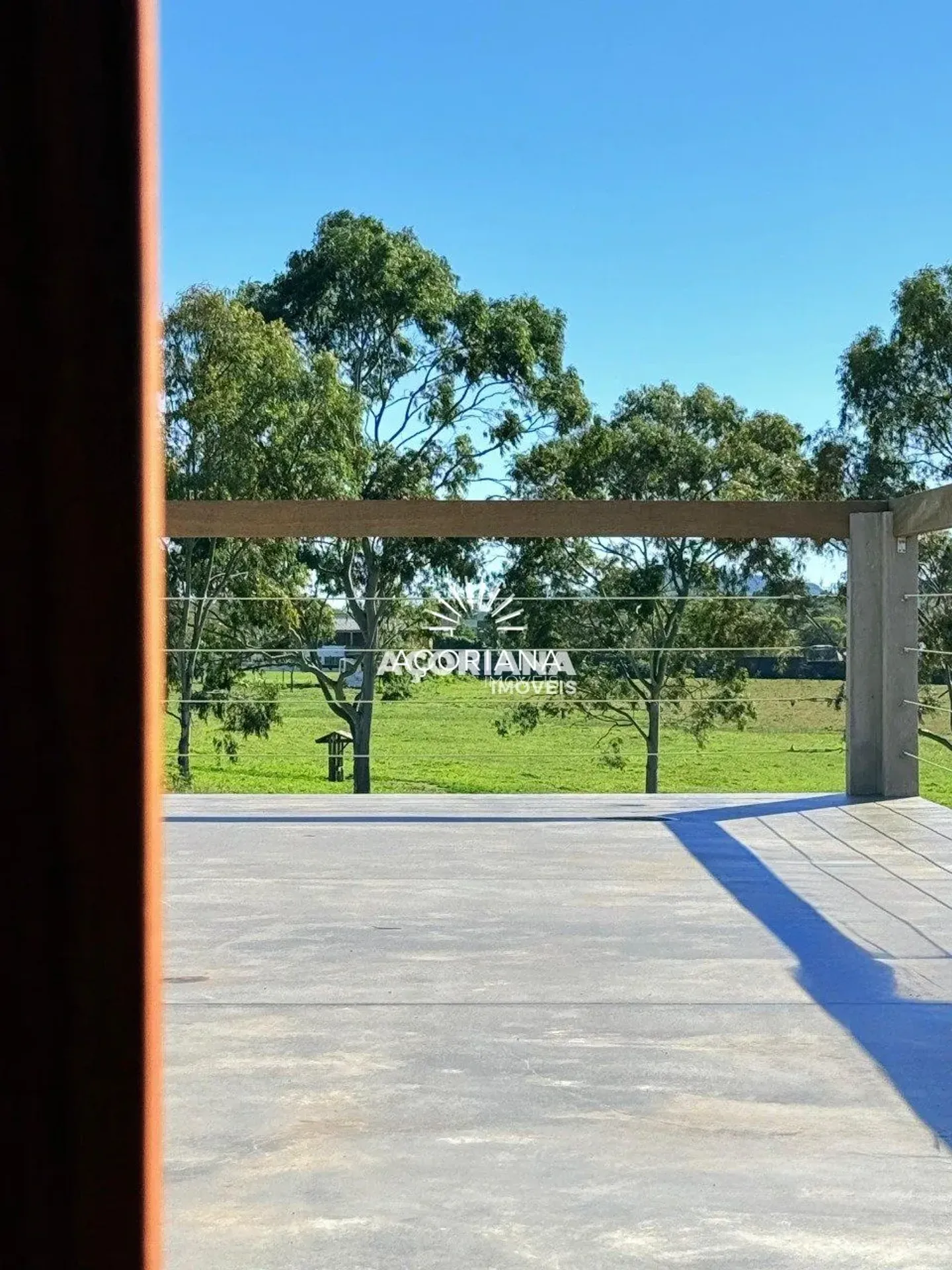 House with open-plan kitchen and 5 bedrooms over 558 m² — photo 57