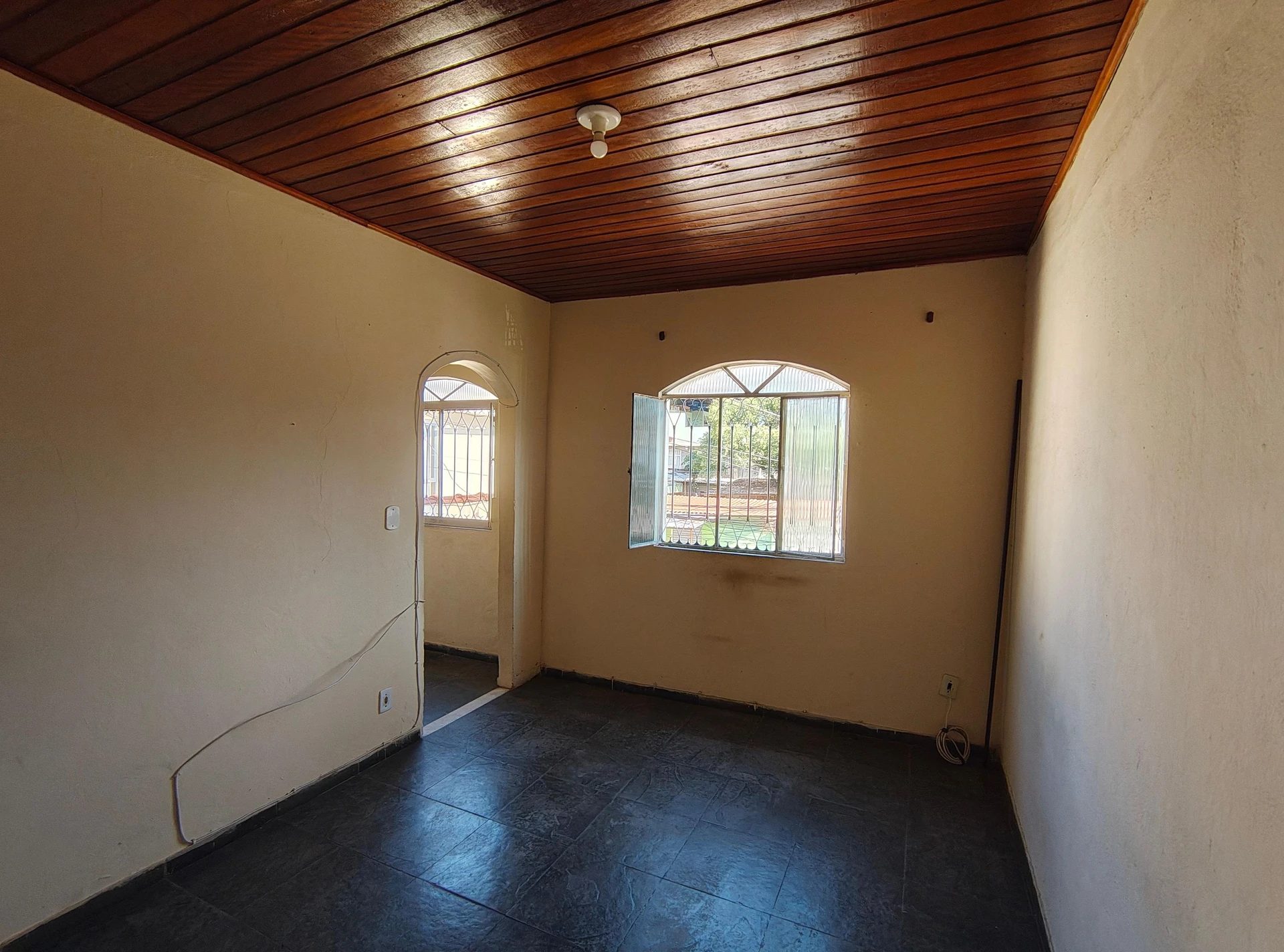 Rental house with 1 bedroom, 1 bathroom, no parking — photo 17
