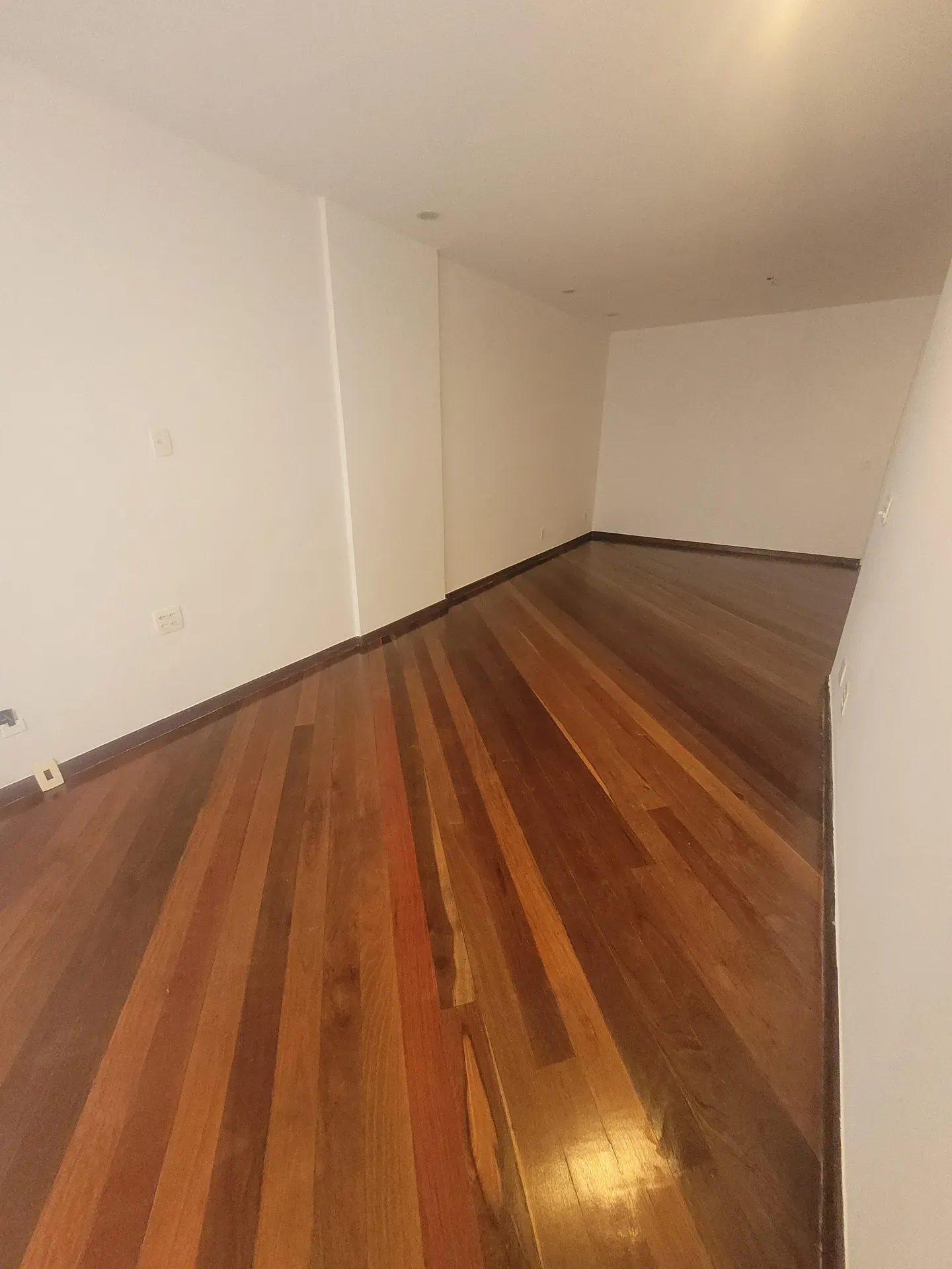 Квартира 106 м² з 2 спальнями та 3 ванними — photo 9