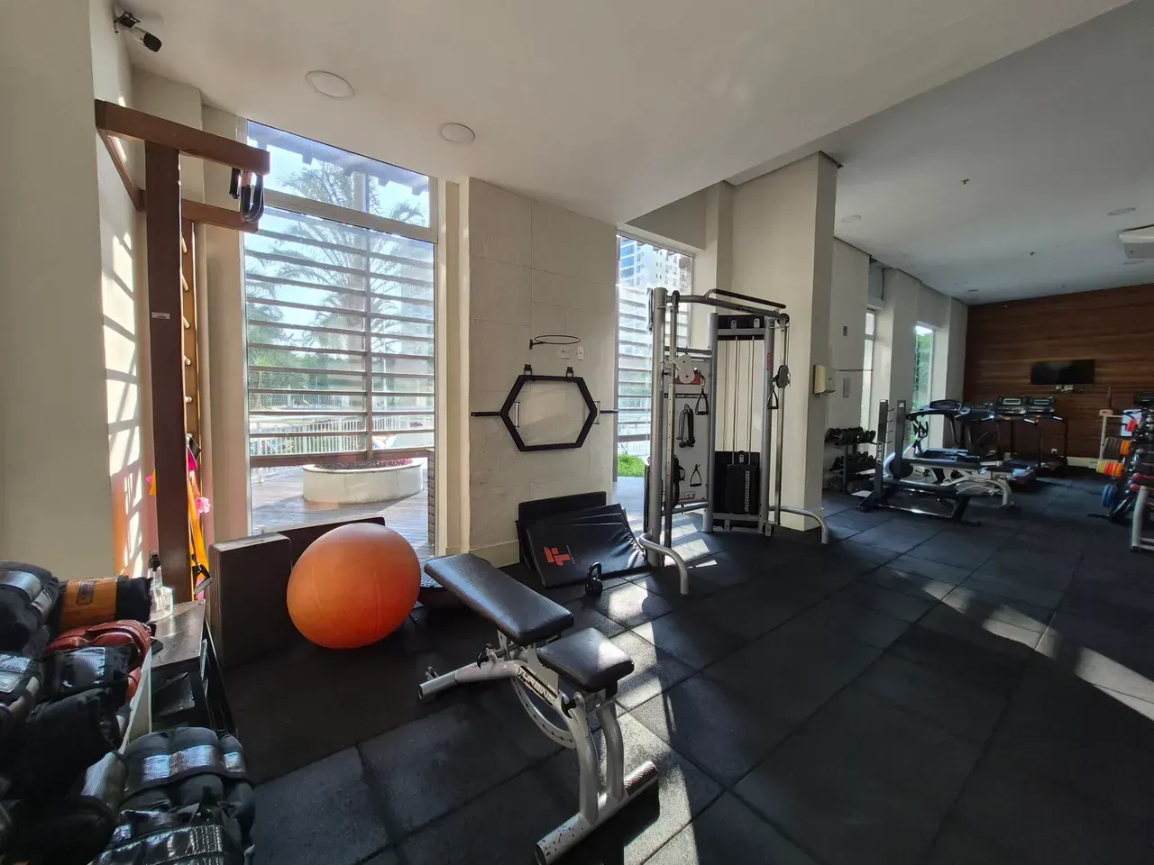 Duplex with 225 m², 3 bedrooms, and open-plan kitchen — photo 58