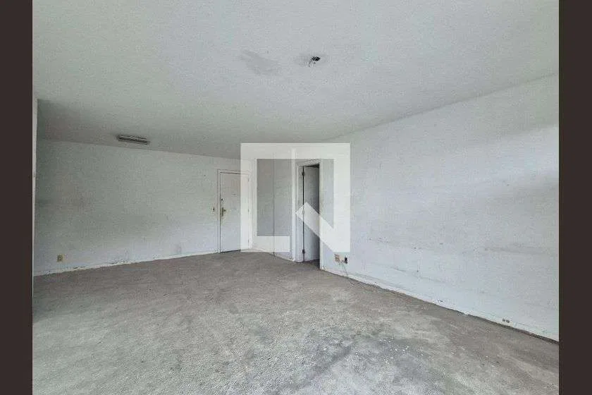 3-bedroom apartment, 1 with its own bathroom, 152 m² — photo 21