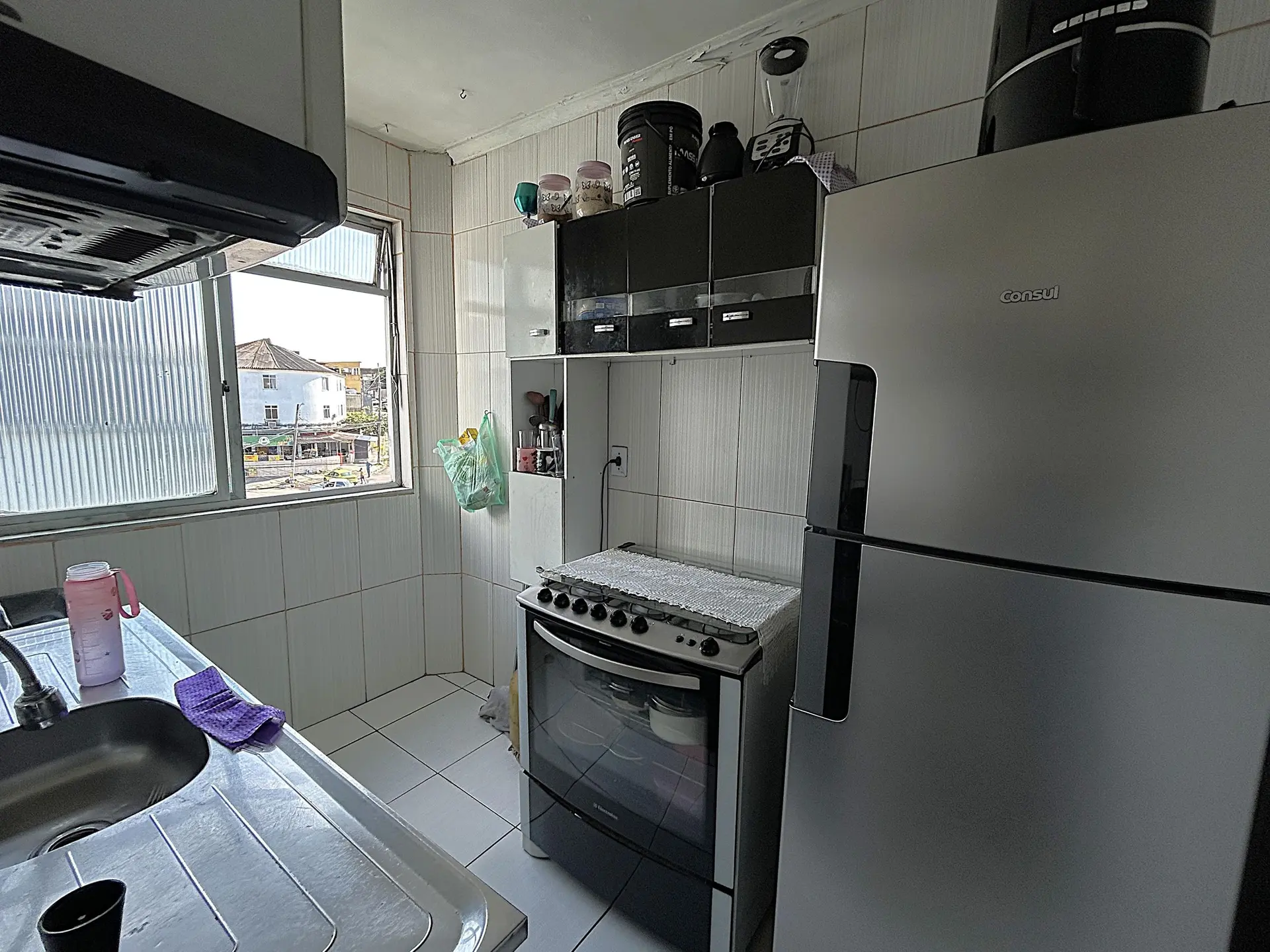 Furnished 2-bedroom apartment with building party room — photo 2