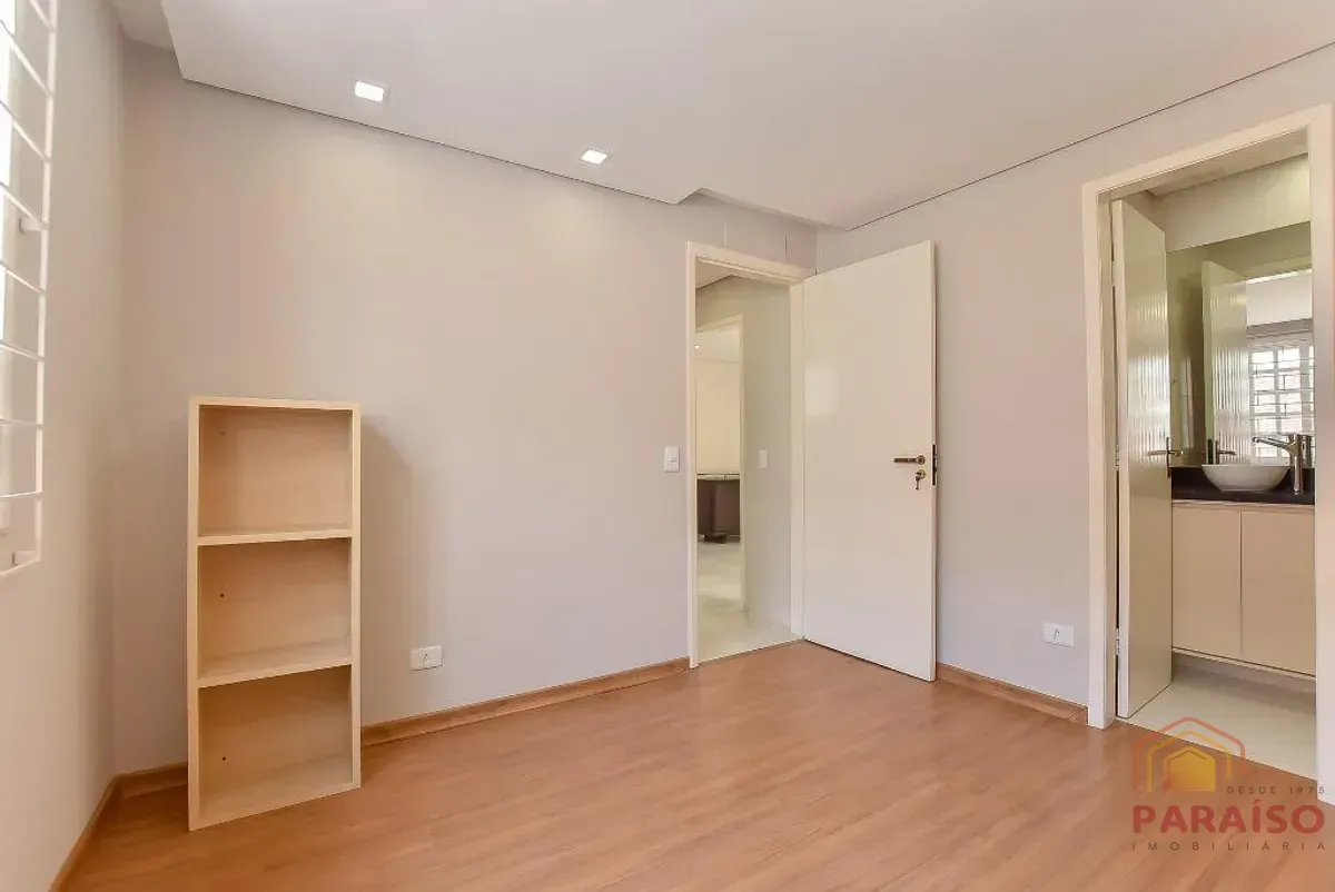 689 m² house with 5 bedrooms and 7 bathrooms — photo 16
