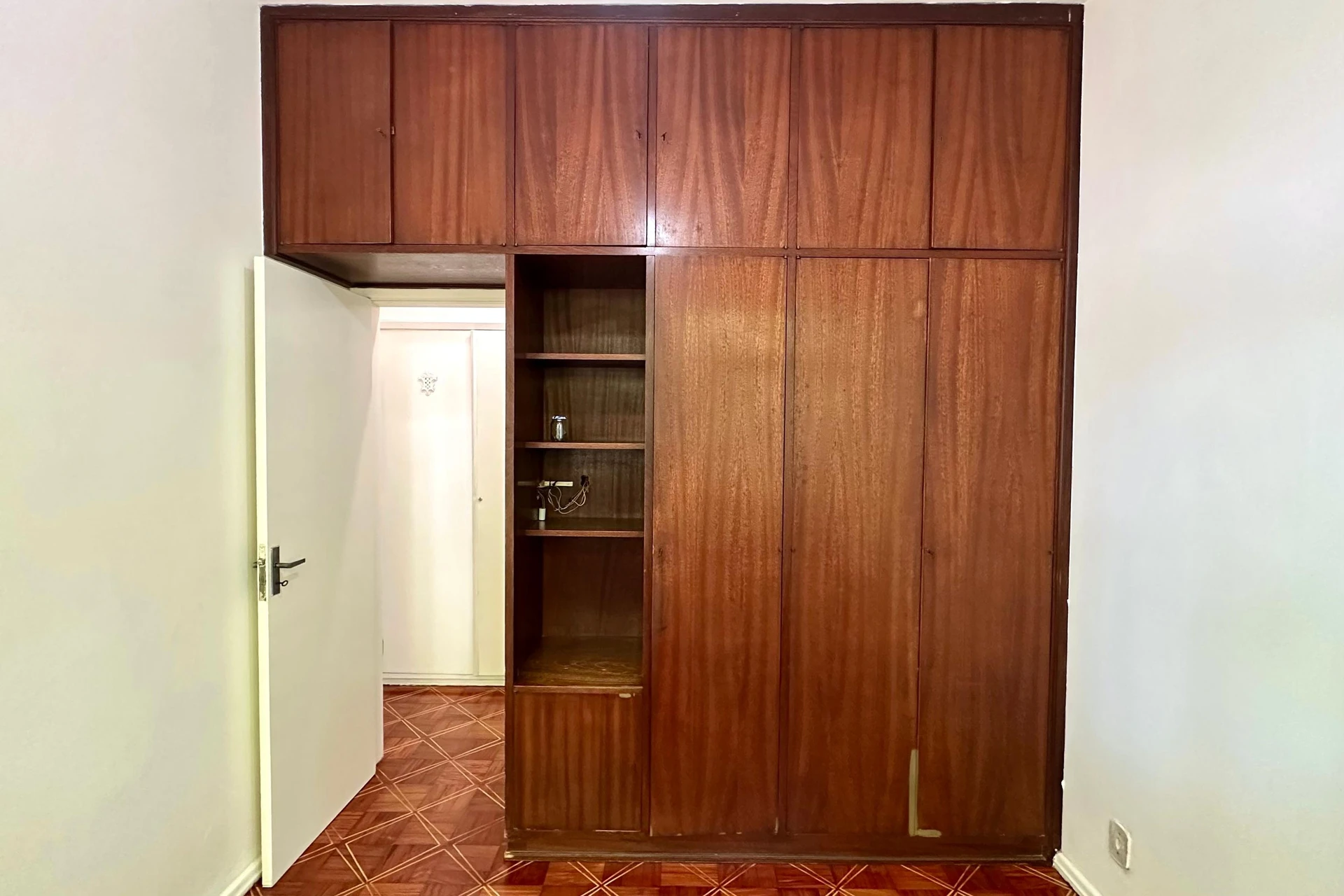 3-bedroom apartment, 58 m² — photo 4