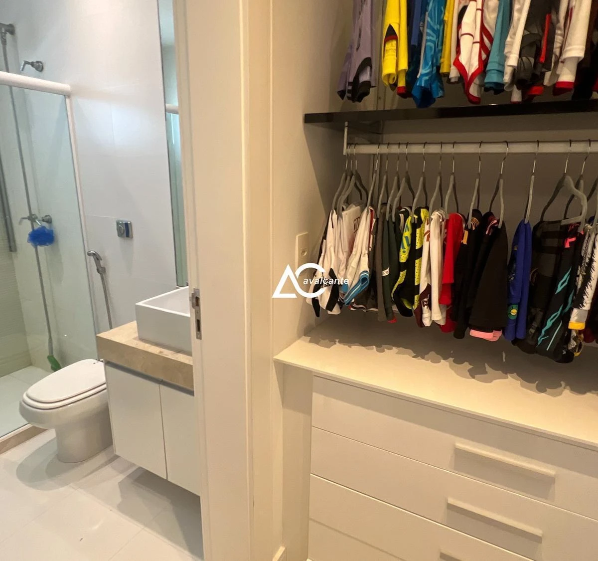 Furnished 4 en-suite home with 400 m² — photo 41