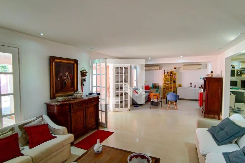 Rental house with 3 bedrooms and an open-plan kitchen — photo 36